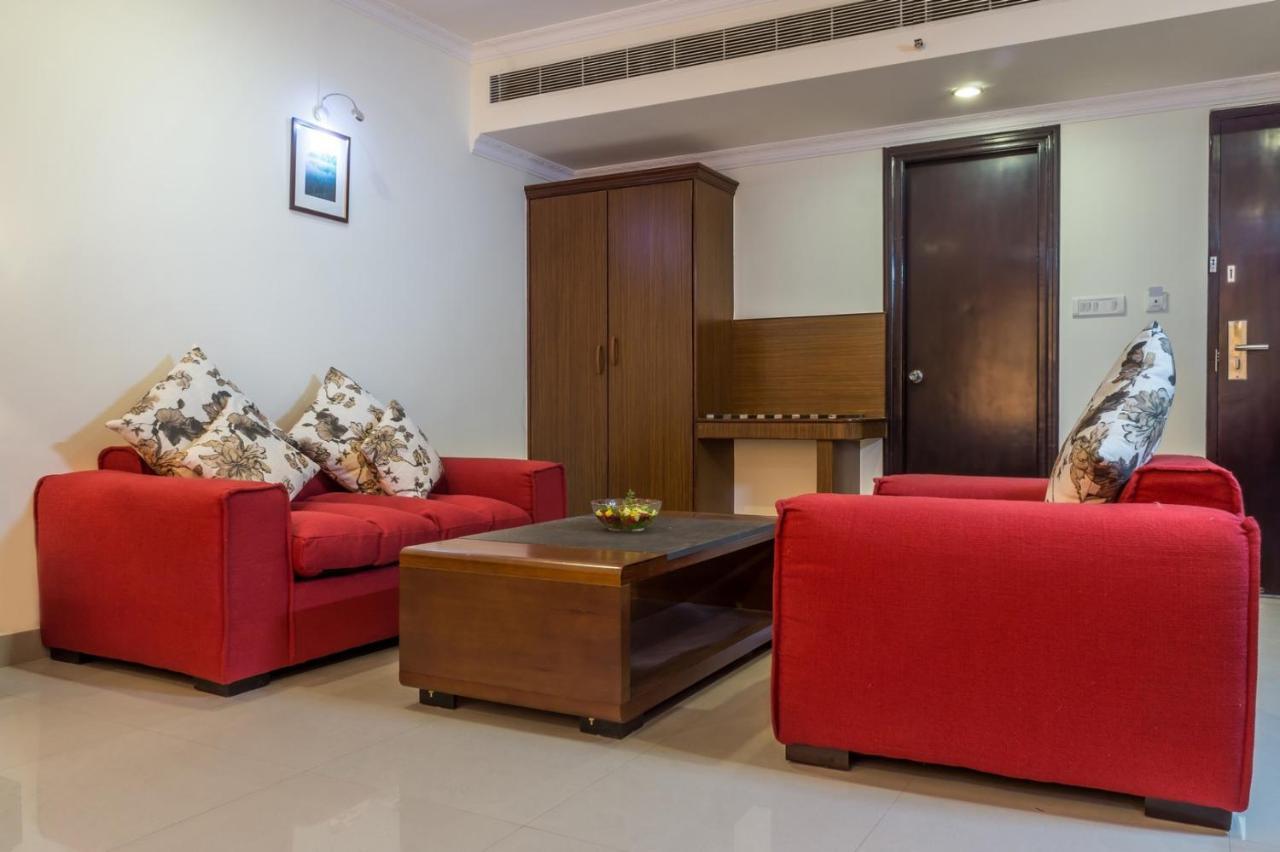 Hotel Saptagiri Hyderabad Exteriör bild