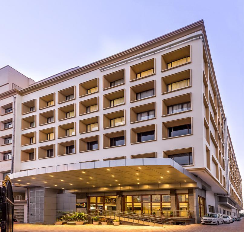 Hotel Saptagiri Hyderabad Exteriör bild