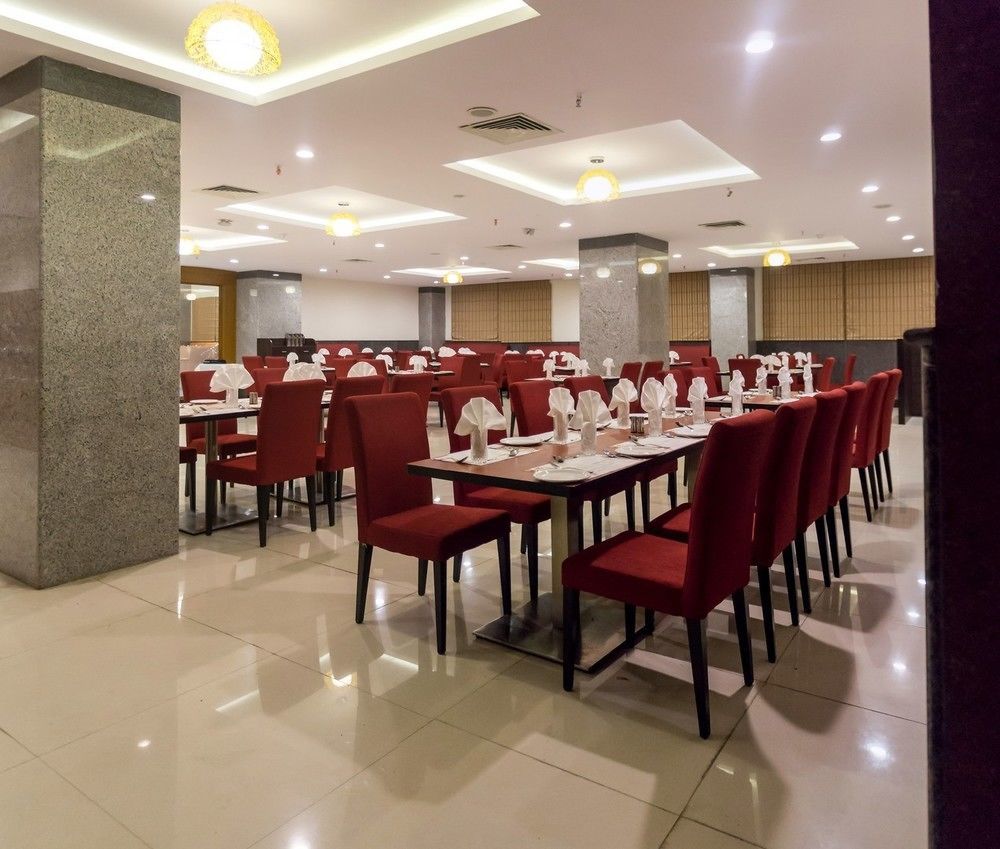 Hotel Saptagiri Hyderabad Exteriör bild